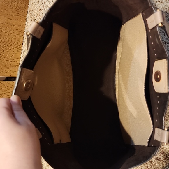 EUC Tory Burch McGraw Large Leather Carryall Tote - Picture 14 of 17